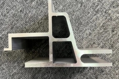 擠壓鋁型材具有哪些特點(diǎn)？